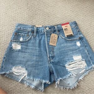 Levi 501 Shorts size 28
